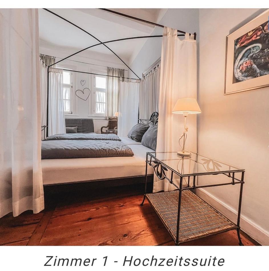 Hotel Weinstube Am Markt Gerolzhofen Zewnętrze zdjęcie